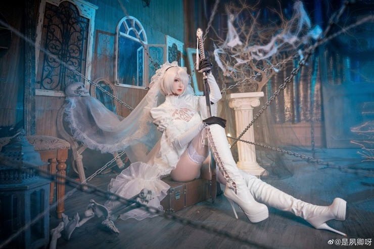 “Do mat” voi man cosplay “trang tinh” cua co nang 2B game NieR:Automata-Hinh-2