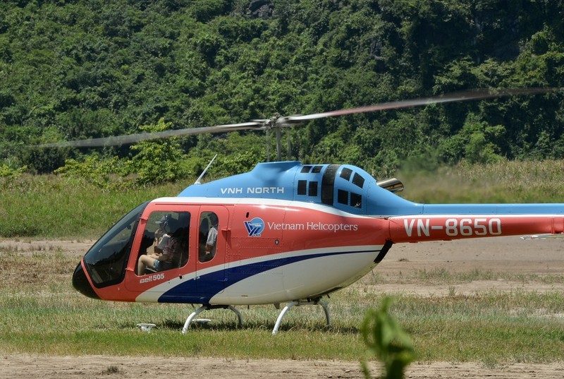 Tam dung tour truc thang ngam canh sau vu roi may bay Bell 505