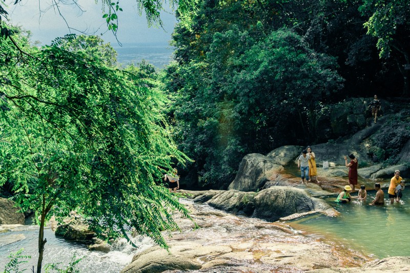 Diem den thien nhien tranh dong duc tren nui Dinh-Hinh-4