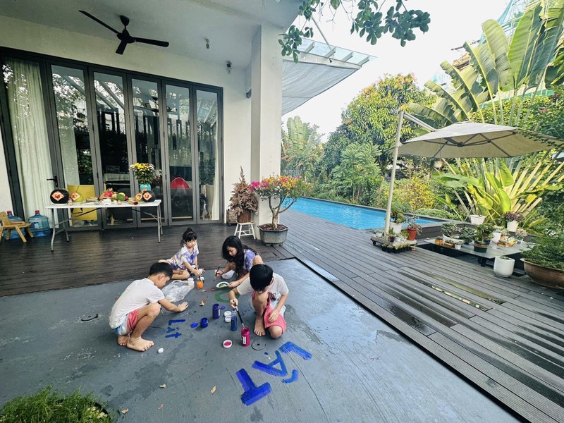 Khối tài sản đồ sộ của vợ chồng Lý Hải - Minh Hà - Hình 5 Khoi tai san do so cua vo chong Ly Hai - Minh Ha-Hinh-5