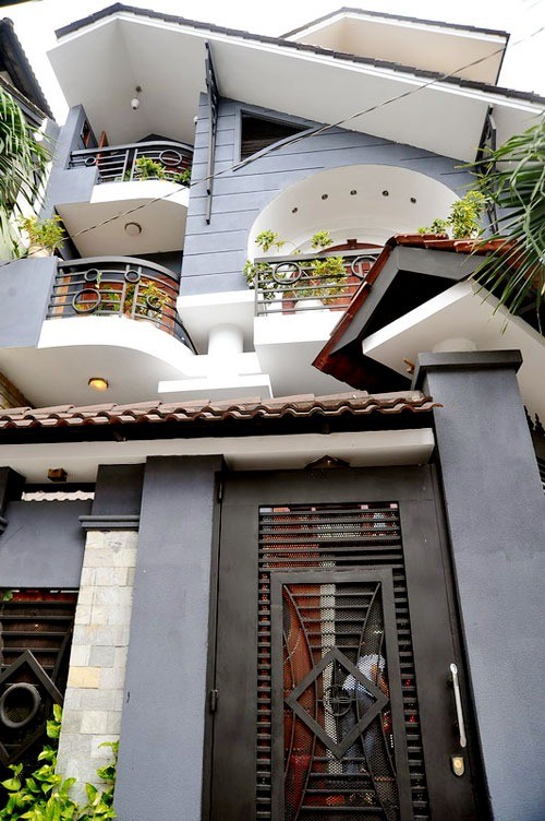 Khối tài sản đồ sộ của vợ chồng Lý Hải - Minh Hà - Hình 9 Khoi tai san do so cua vo chong Ly Hai - Minh Ha-Hinh-9