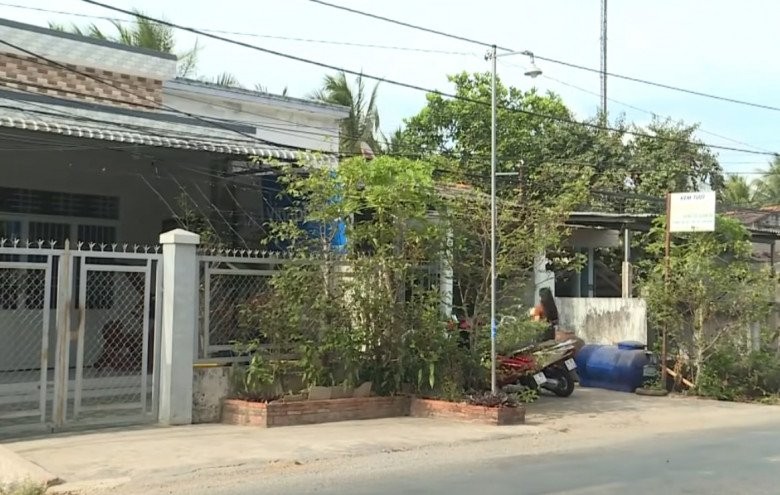 Ben trong ngoi nha khang trang cua doi truong Huynh Nhu-Hinh-2