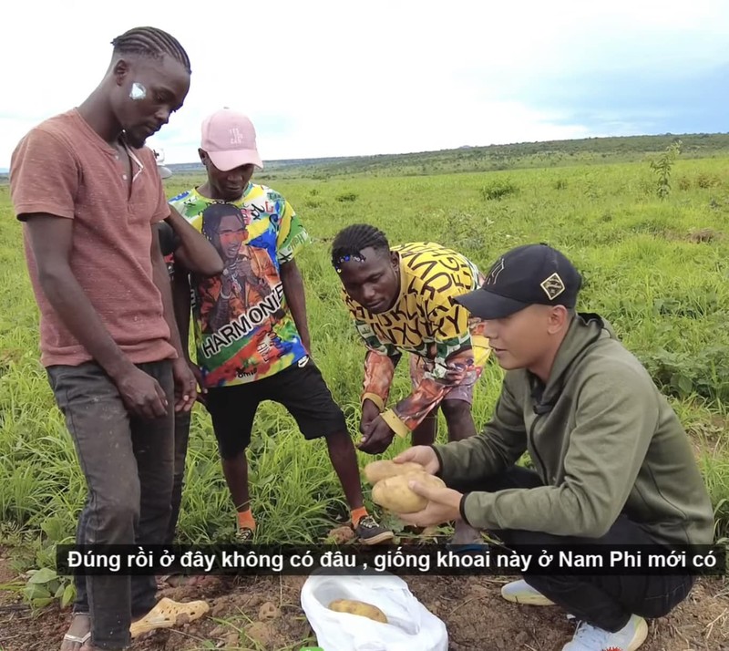 To mo khoi tai san khong lo cua Quang Linh Vlogs-Hinh-3