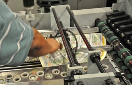 Vén màn bí mật trong nhà máy in tiền của Mỹ - Hình 6 Ven man bi mat trong nha may in tien cua My-Hinh-6