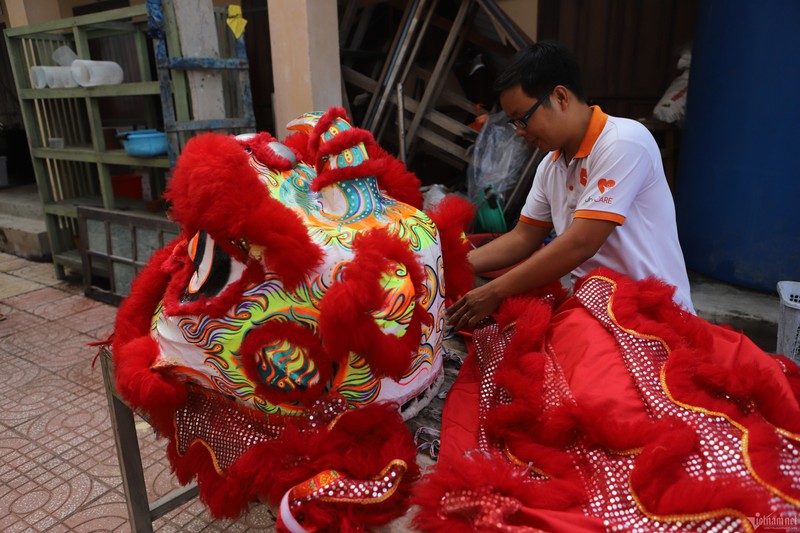 Deo binh duong khi, quan chi vao bung mua lan duoi nuoc o Nha Trang-Hinh-6