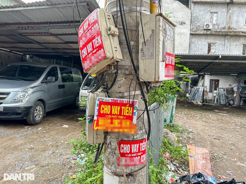 Cot dien, tram bien ap o Ha Noi bi quang cao, rao vat “buc tu“-Hinh-6