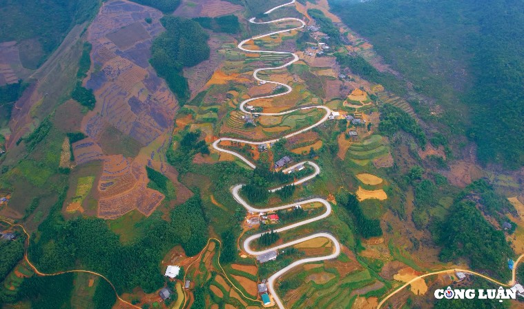 Doc dao “vua deo” Na Tenh voi 20 khuc cua o Cao Bang