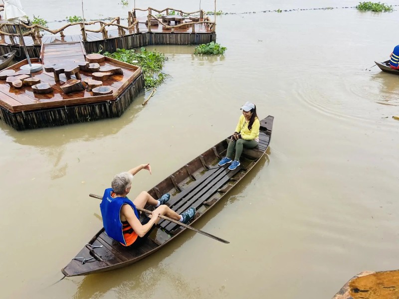 Choang ngop khu sinh thai 50.000m2 cua dien vien Van Trang-Hinh-10