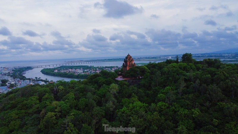 Thap Nhan - Phu Yen, chung tich co ngan tuoi ket noi qua khu va hien tai-Hinh-2