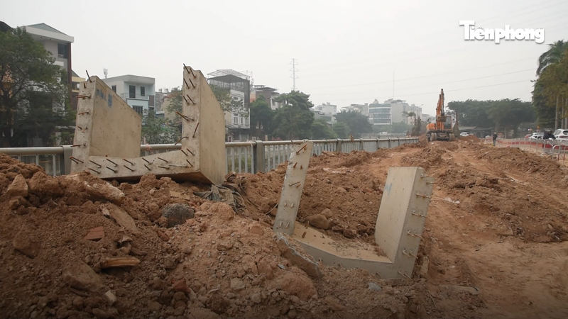 Ha Noi: Dan khon kho voi du an hon 7.000 ty thi cong kieu... rua bo-Hinh-9