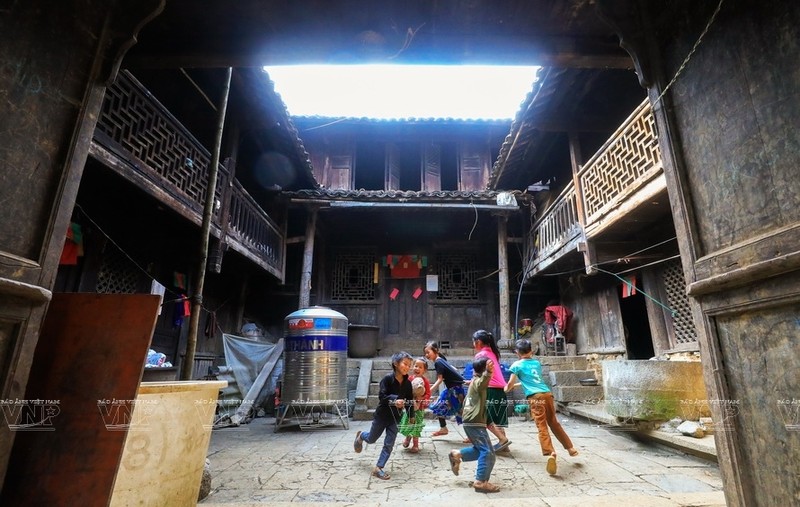 Bi an nha co tram tuoi dang chim dai bang o Ha Giang-Hinh-8