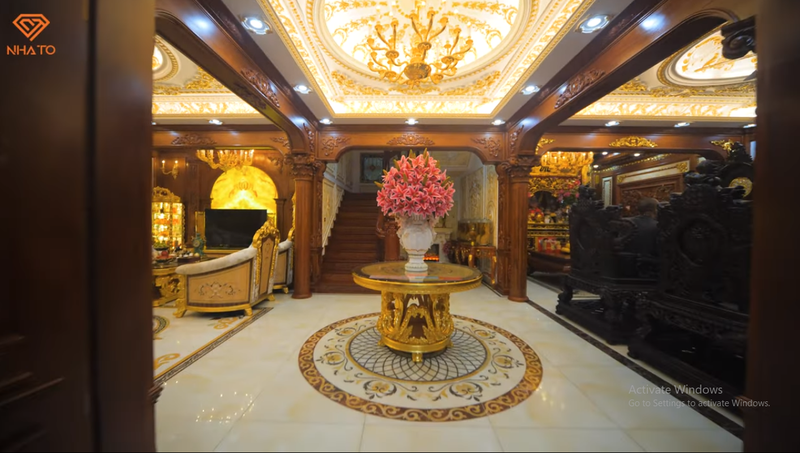 Tận mục biệt thự dát vàng mọi góc của đại gia Bắc Ninh - Hình 3 Tan muc biet thu dat vang moi goc cua dai gia Bac Ninh-Hinh-3
