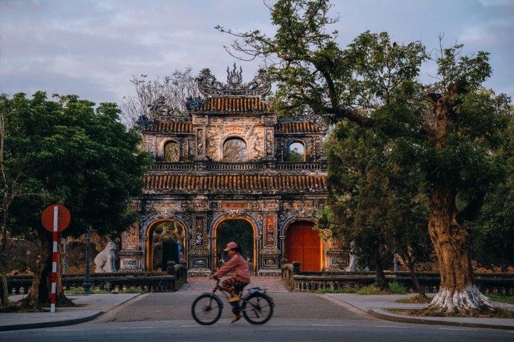 Ngam Hue trong veo nhung ngay cuoi nam