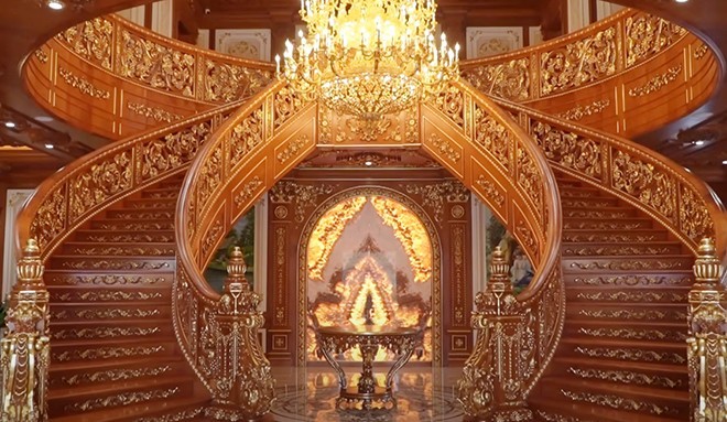 Cận cảnh dinh thự dát vàng xa hoa bậc nhất miền Tây - Hình 4 Can canh dinh thu dat vang xa hoa bac nhat mien Tay-Hinh-4
