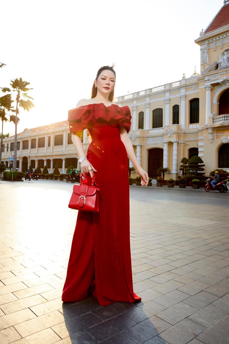 Xuýt xoa khối tài sản “không đếm xuể” của Lý Nhã Kỳ - Hình 7 Xuyt xoa khoi tai san “khong dem xue” cua Ly Nha Ky-Hinh-7