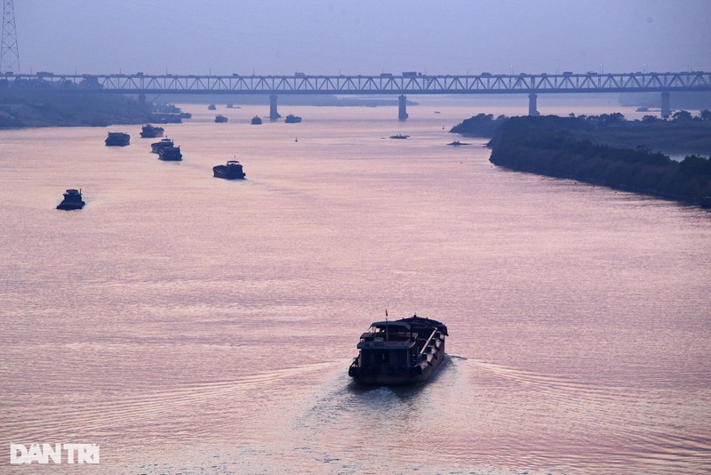 La mat ngam nhin 10 dong song chay qua Ha Noi tu tren cao-Hinh-3