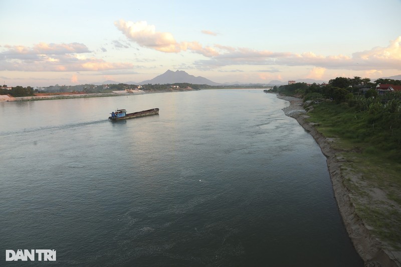 La mat ngam nhin 10 dong song chay qua Ha Noi tu tren cao-Hinh-6