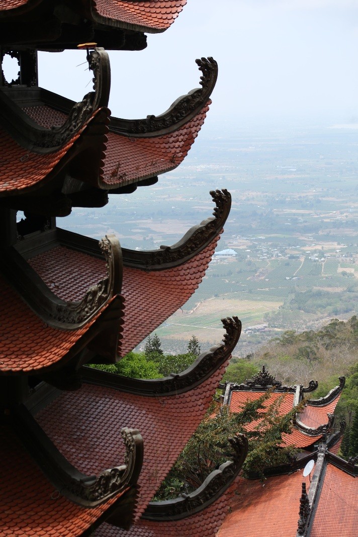 Vieng tham ngoi chua tren nui Ta Cu-Hinh-3