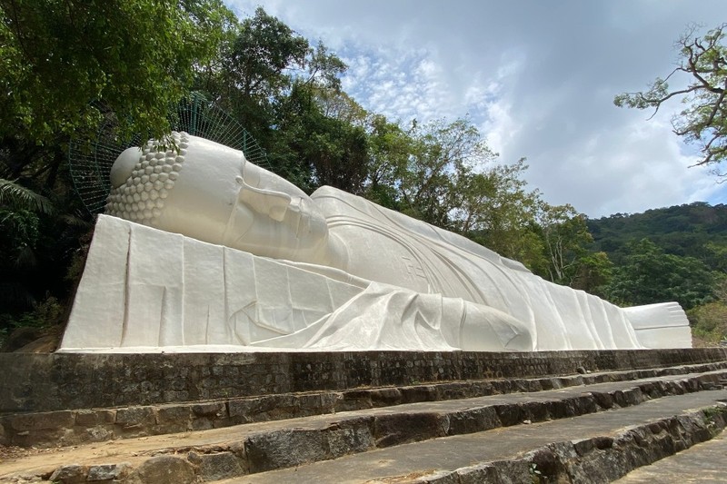 Vieng tham ngoi chua tren nui Ta Cu-Hinh-8