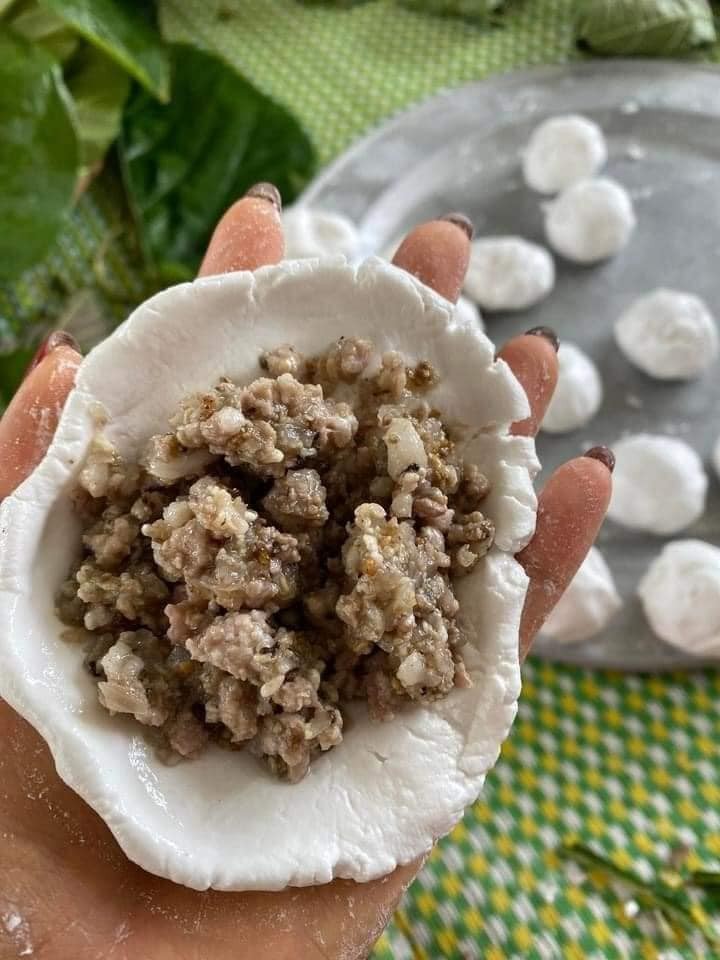 Chị em đua nhau mua bánh trứng kiến, tiểu thương hốt bạc - Hình 7 Chi em dua nhau mua banh trung kien, tieu thuong hot bac-Hinh-7