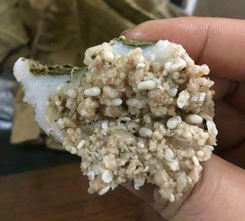 Chị em đua nhau mua bánh trứng kiến, tiểu thương hốt bạc - Hình 8 Chi em dua nhau mua banh trung kien, tieu thuong hot bac-Hinh-8