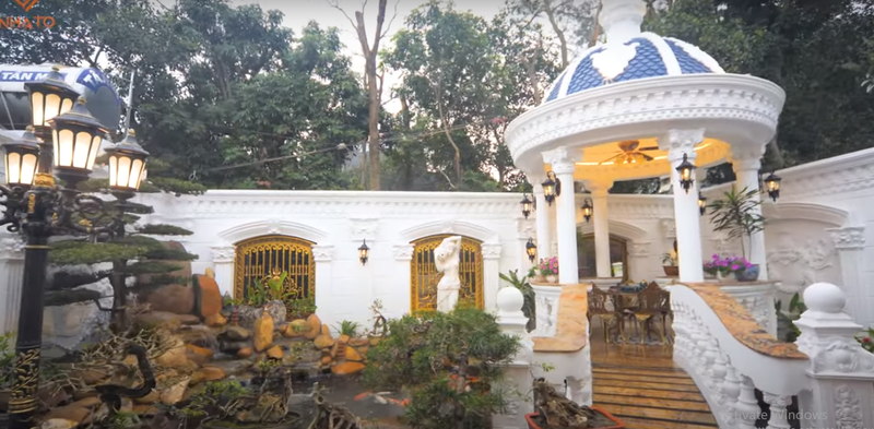 Choáng ngợp biệt thự dát vàng tặng ba mẹ của đại gia Bắc Ninh - Hình 11 Choang ngop biet thu dat vang tang ba me cua dai gia Bac Ninh-Hinh-11