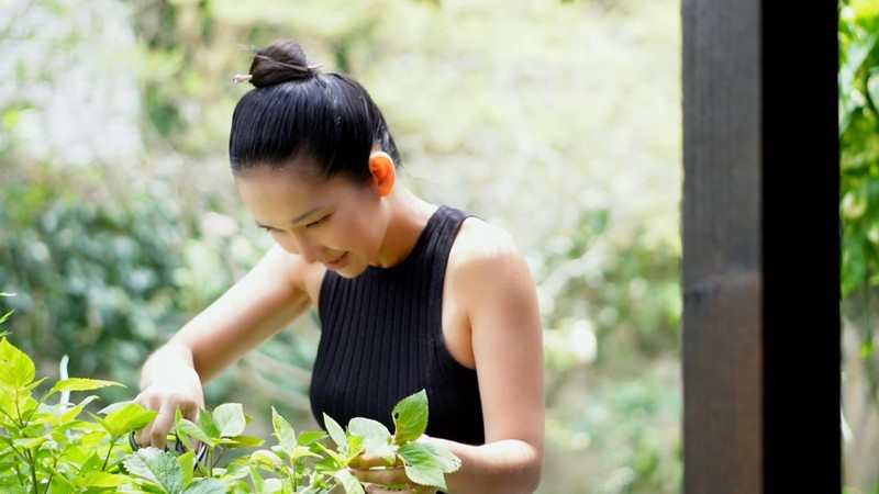 Co ngoi rong rai ngap rau trai cua “em gai Ha Tang” tai My-Hinh-2