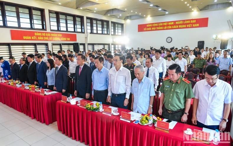 Khai truong Trang thong tin dac biet 'Tong Bi thu Nguyen Phu Trong - Nha lanh dao co tam, co tam cua Dang'-Hinh-2