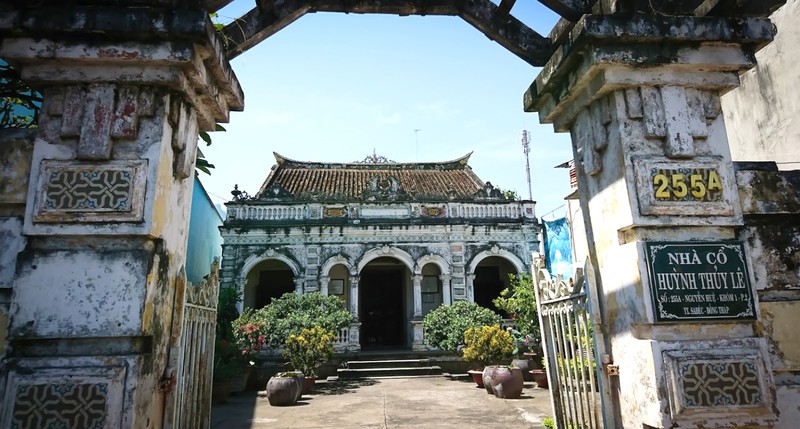 Biet thu co tram tuoi cua dai gia buon gao nuc tieng mot thoi-Hinh-2