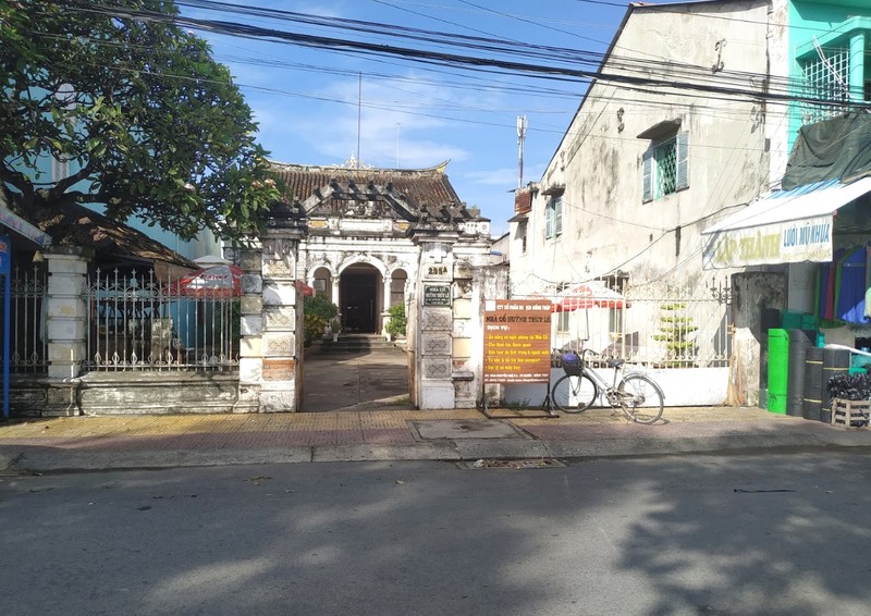 Biet thu co tram tuoi cua dai gia buon gao nuc tieng mot thoi