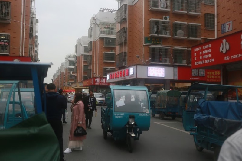 Bí ẩn bên trong “ngôi làng tỷ phú” bỗng hoá “thị trấn ma“ - Hình 11 Bi an ben trong “ngoi lang ty phu” bong hoa “thi tran ma“-Hinh-11