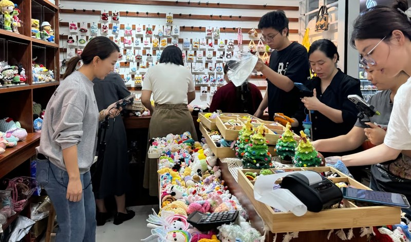 Bí ẩn bên trong “ngôi làng tỷ phú” bỗng hoá “thị trấn ma“ - Hình 2 Bi an ben trong “ngoi lang ty phu” bong hoa “thi tran ma“-Hinh-2