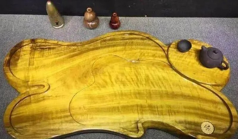 Cận cảnh loại gỗ quý hơn vàng, giá bằng vài căn “biệt phủ“ - Hình 6 Can canh loai go quy hon vang, gia bang vai can “biet phu“-Hinh-6