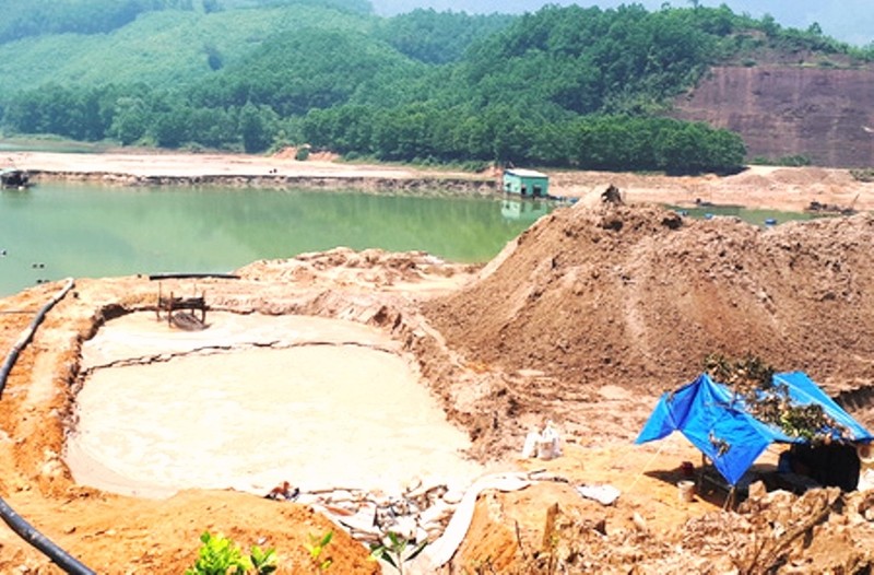 Điều ít biết về mỏ vàng có trữ lượng lớn nhất Việt Nam - Hình 3 Dieu it biet ve mo vang co tru luong lon nhat Viet Nam-Hinh-3