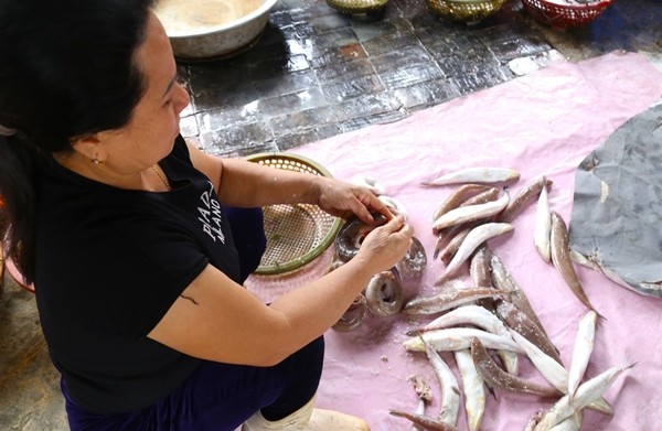 Loai ca dan da bat ngo duoc dan pho lung mua an Tet-Hinh-8