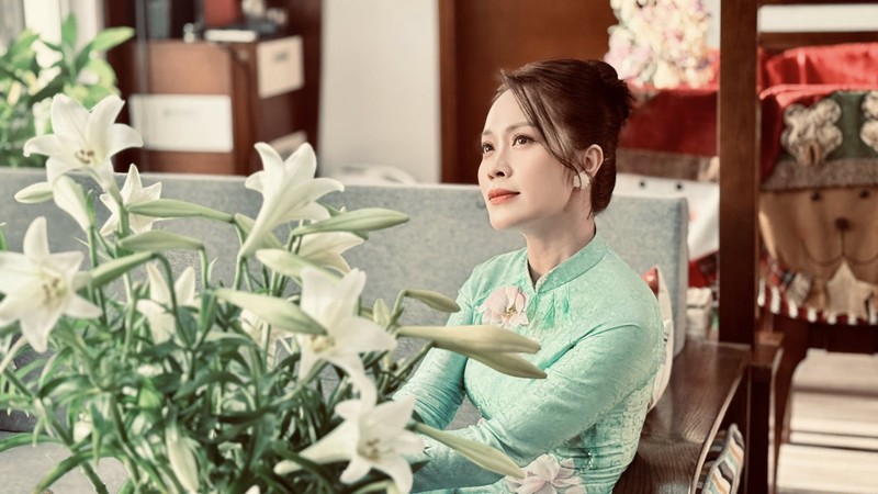 Can ho ngap sac hoa dep me man cua BTV Hoang Trang