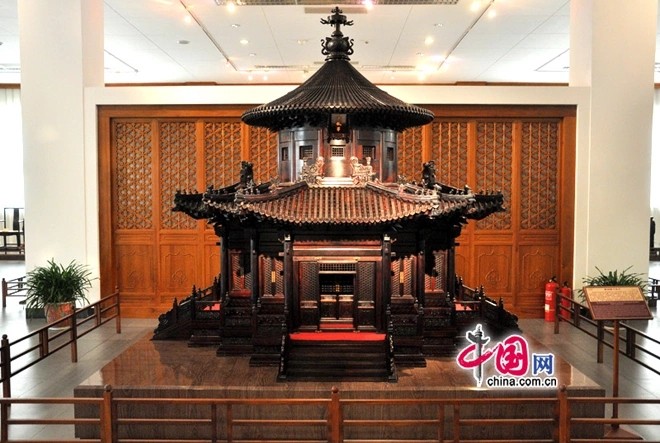 Can canh “sieu biet phu” toan go quy tri gia hon 600 ty dong-Hinh-3