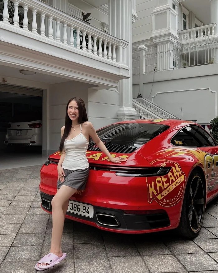 Khoi tai san bac ty cua con gai Minh Nhua o tuoi 26-Hinh-5