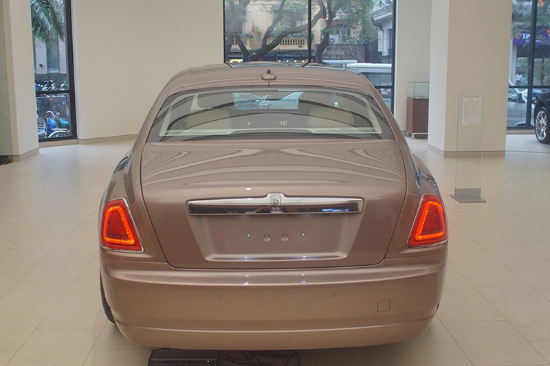 Rolls Royce Ghost Series II gia 25 ty cap ben Viet Nam-Hinh-3