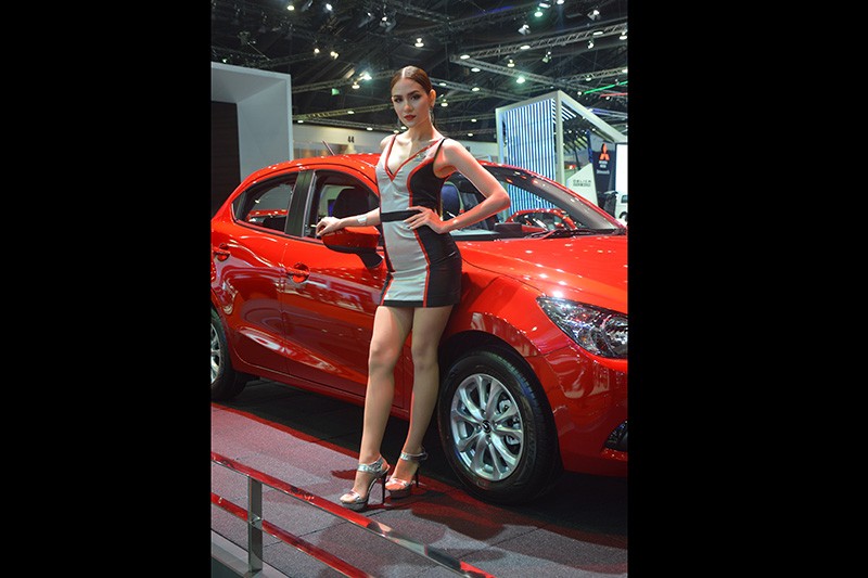 Dan chan dai dot chay Bangkok motorshow 2015-Hinh-9