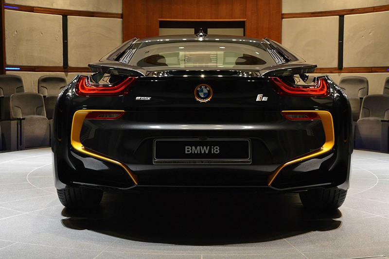 Ban doc BMW i8 danh rieng cho dai gia Abu Dhabi-Hinh-9