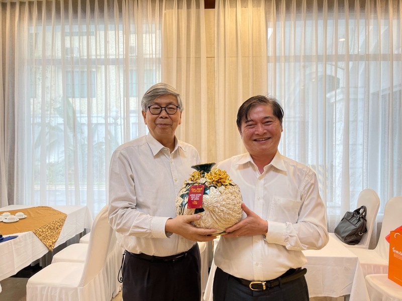 CHỦ TỊCH VUSTA PHAN XUÂN DŨNG: “Nghề báo không tồn tại tự nó, cho nó mà... vì xã hội” - Hình 2 CHU TICH VUSTA PHAN XUAN DUNG: “Nghe bao khong ton tai tu no, cho no ma... vi xa hoi”-Hinh-2