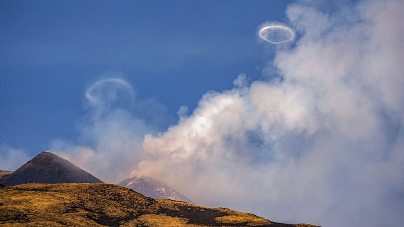 Bi an ve nhung vong khoi ky ao cua nui lua Etna-Hinh-4