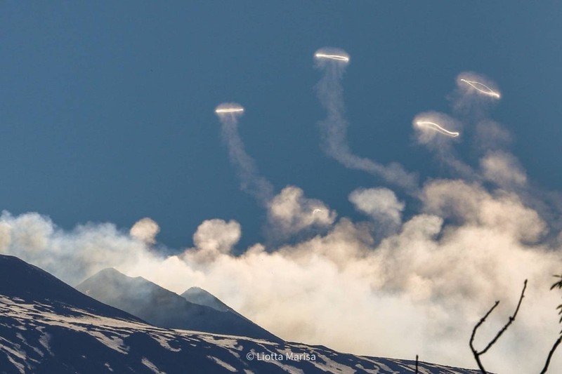 Bi an ve nhung vong khoi ky ao cua nui lua Etna