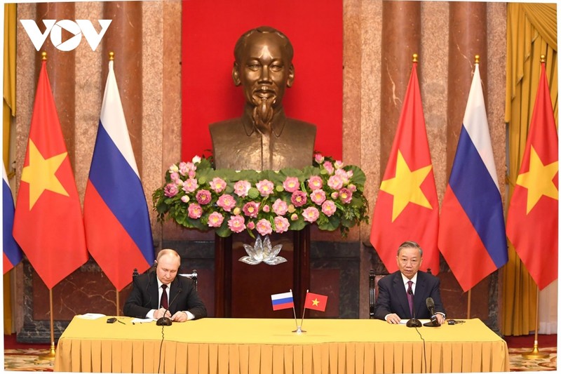 Chủ tịch nước Tô Lâm và Tổng thống Putin chủ trì cuộc họp báo chung