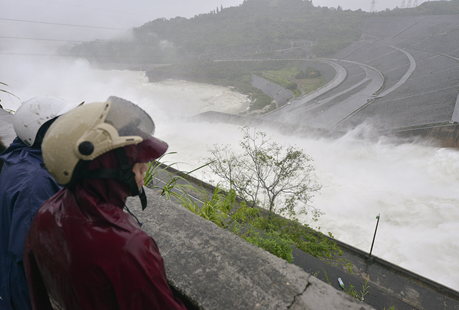 Du bao mua rat to, 22h dem nay thuy dien Hoa Binh xa lu