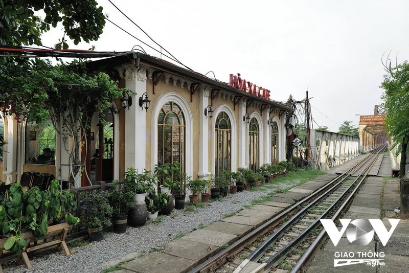 Ga Long Bien, diem check-in moi cua du khach khi tham Ha Noi-Hinh-9