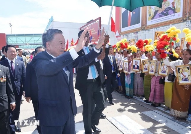 Quoc vuong Campuchia chu tri le don chinh thuc Chu tich nuoc To Lam-Hinh-2