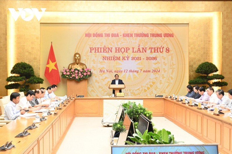 Thu tuong chu tri phien hop Hoi dong Thi dua khen thuong Trung uong