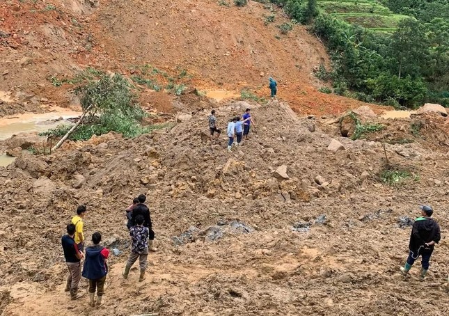 Sat lo tai Bac Ha khien 7 nguoi chet, 11 nguoi mat tich-Hinh-3